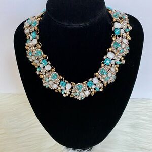 NEW Elegant Gold and Turquoise Statement Necklace with Rhinestones